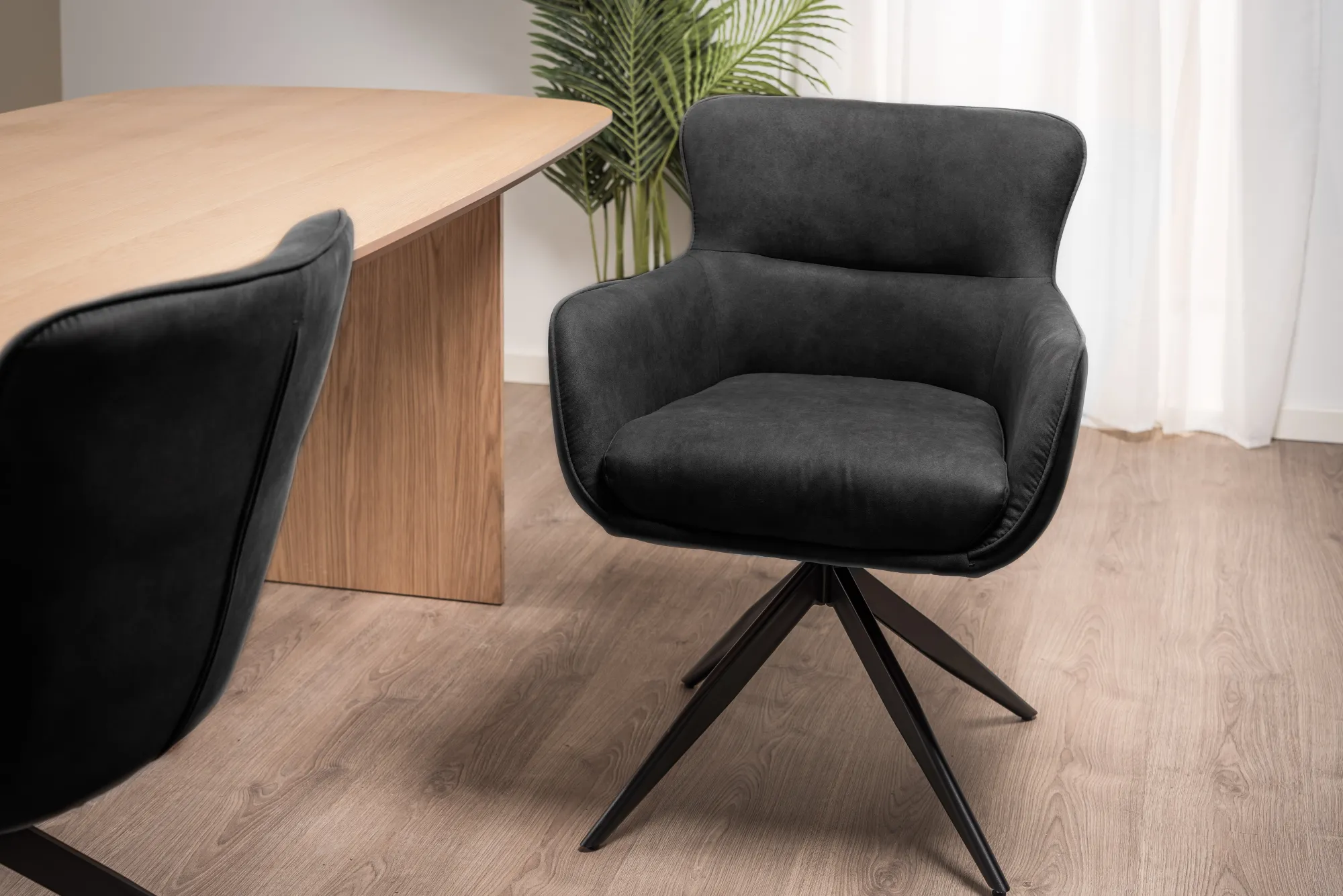 Homeville Ane med drejefunktion suede sort