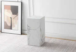 Homeville Avery piedestal i hvid marmorprint 25x25x50cm