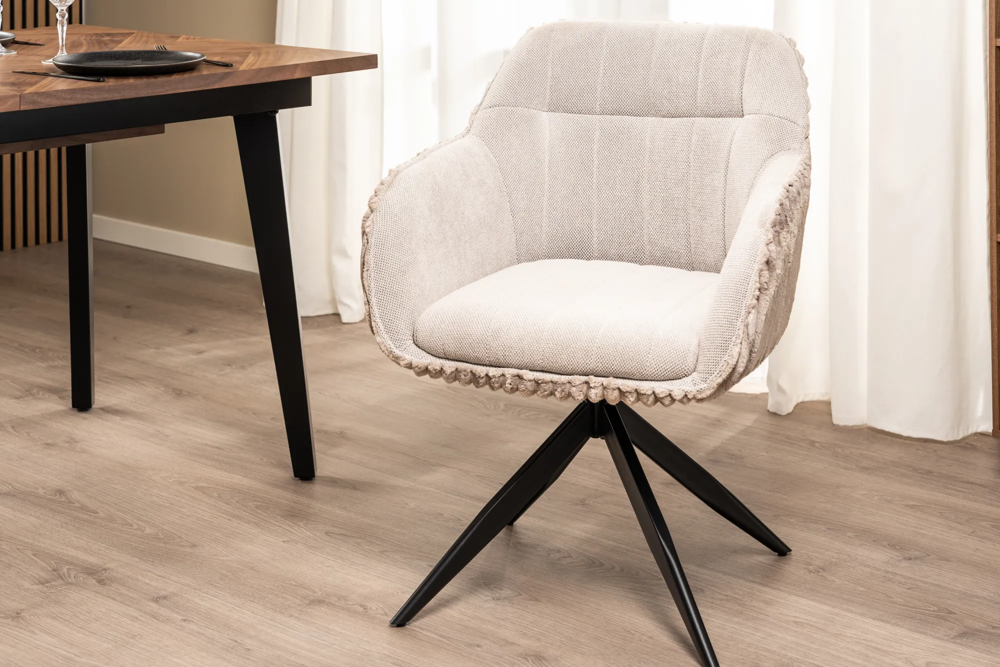Homeville Laura med drejefunktion beige/sort