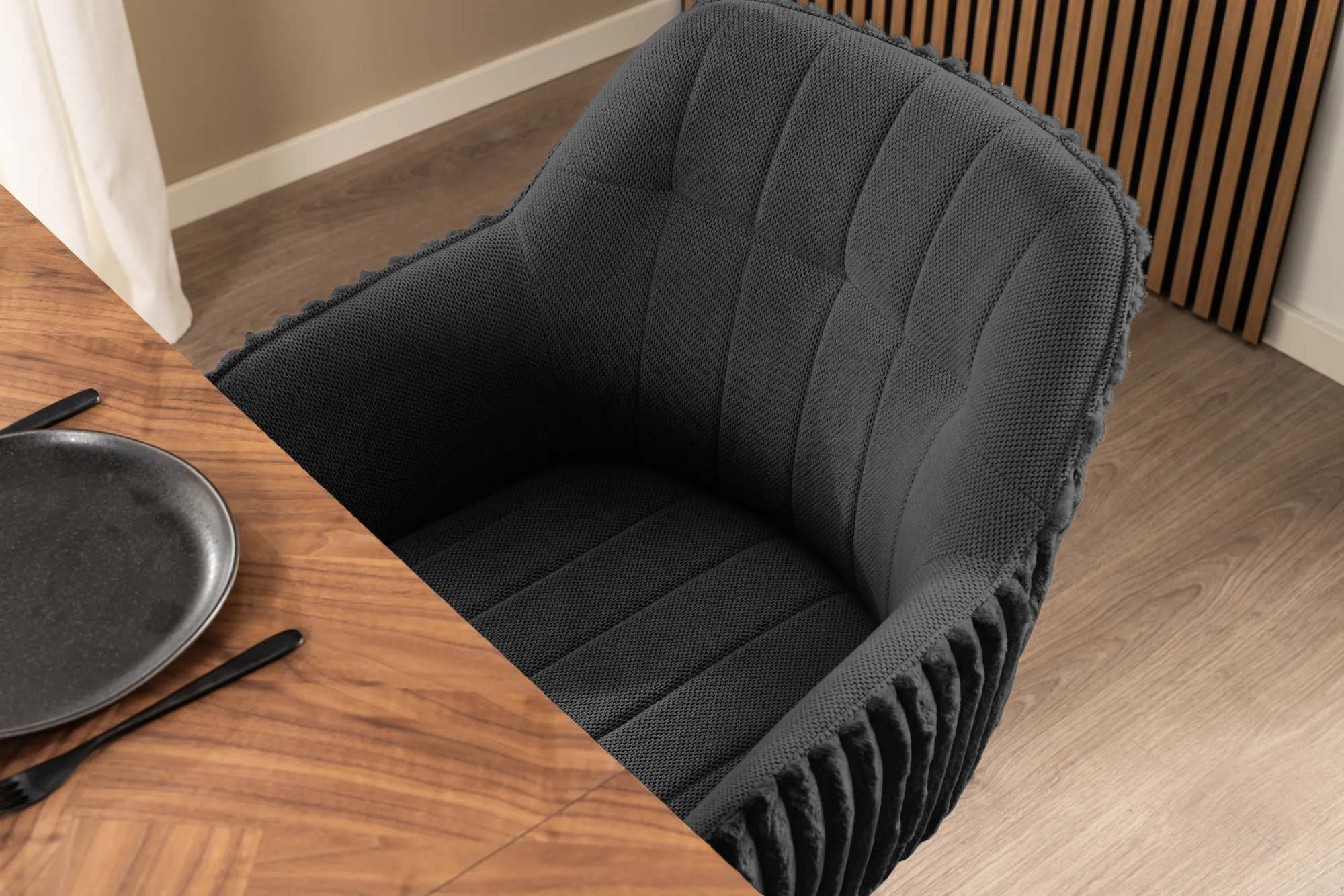 Homeville Laura med drejefunktion imiteret pels mørkegrå/sort