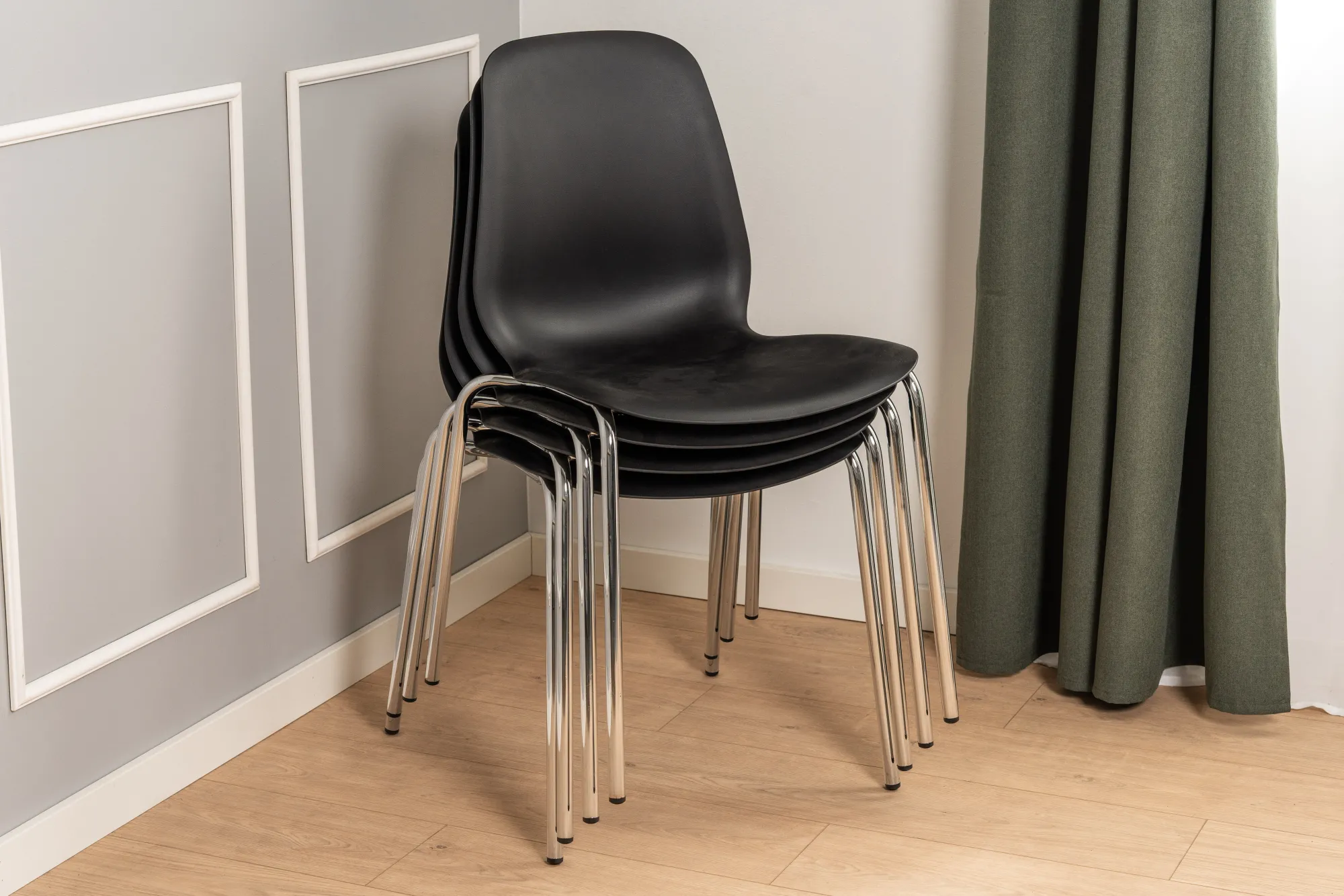 Homeville Linea sort/krom