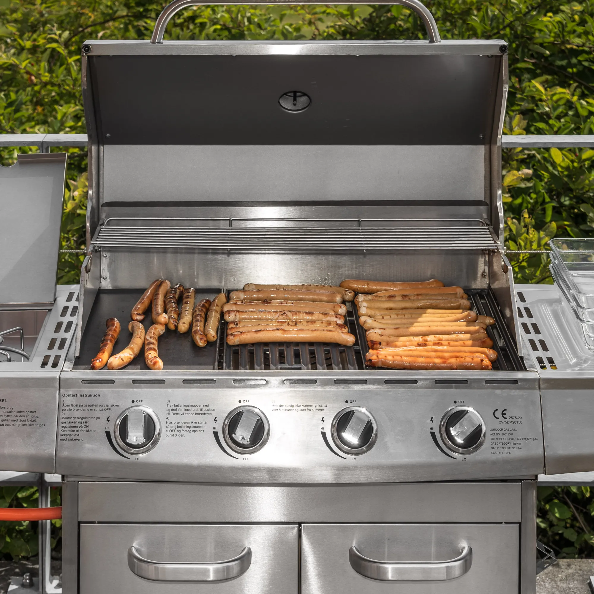 Heatus Premium gasgrill med 4 brændere og sideblus