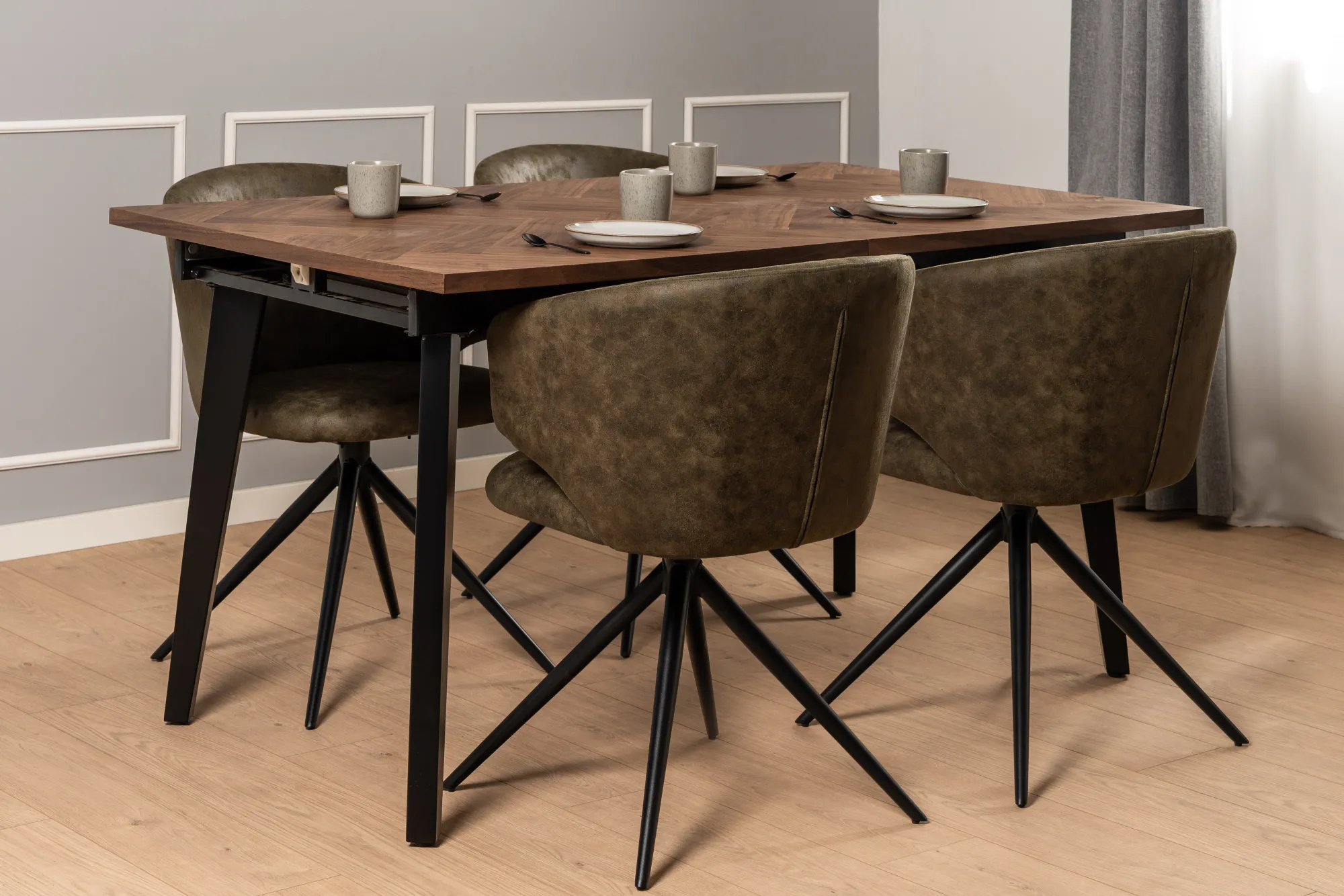 Homeville San Marino sildeben med skråben 240x90x76cm mørkebrun/sort