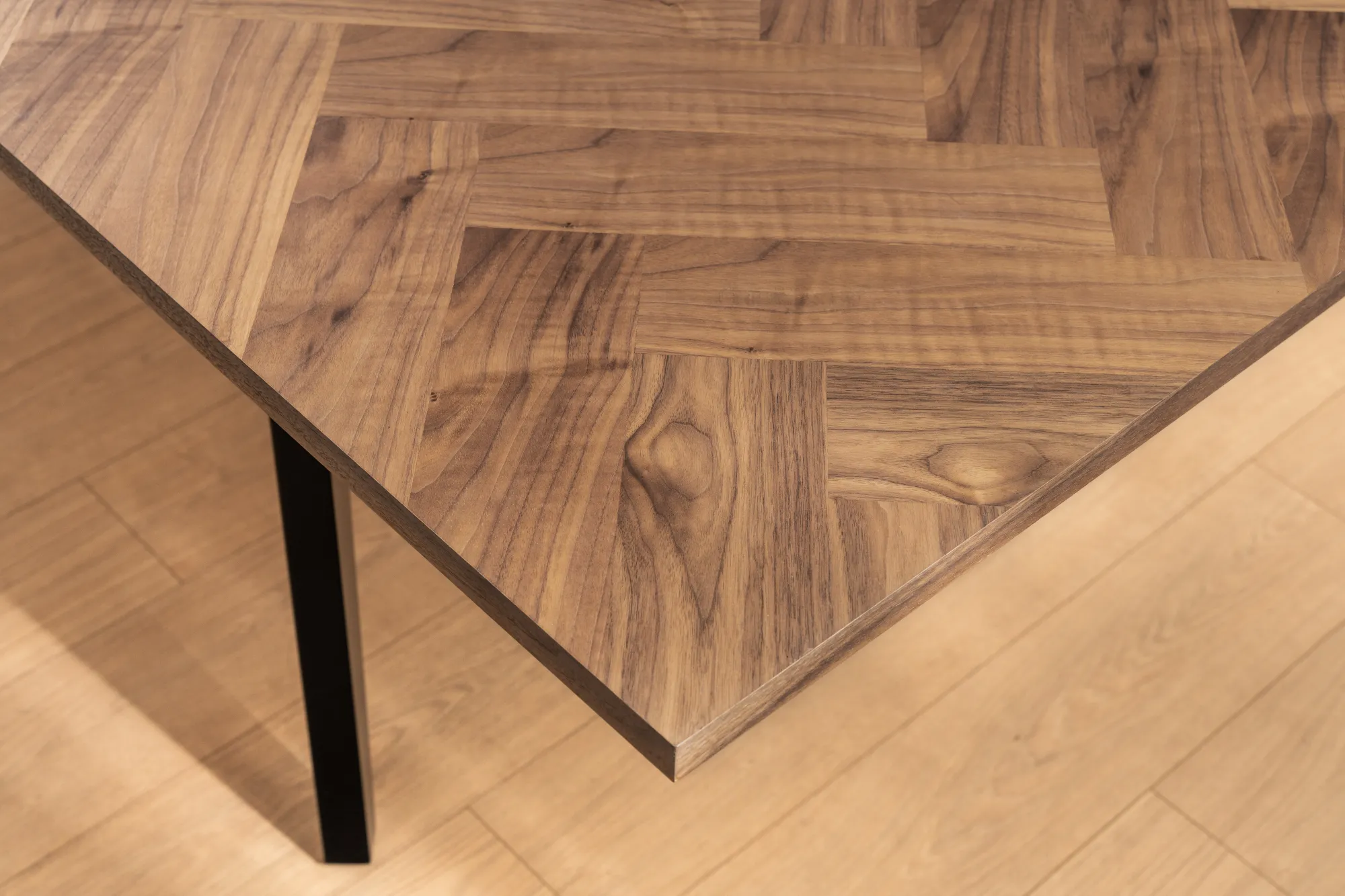 Homeville San Marino sildeben med skråben 240x90x76cm mørkebrun/sort